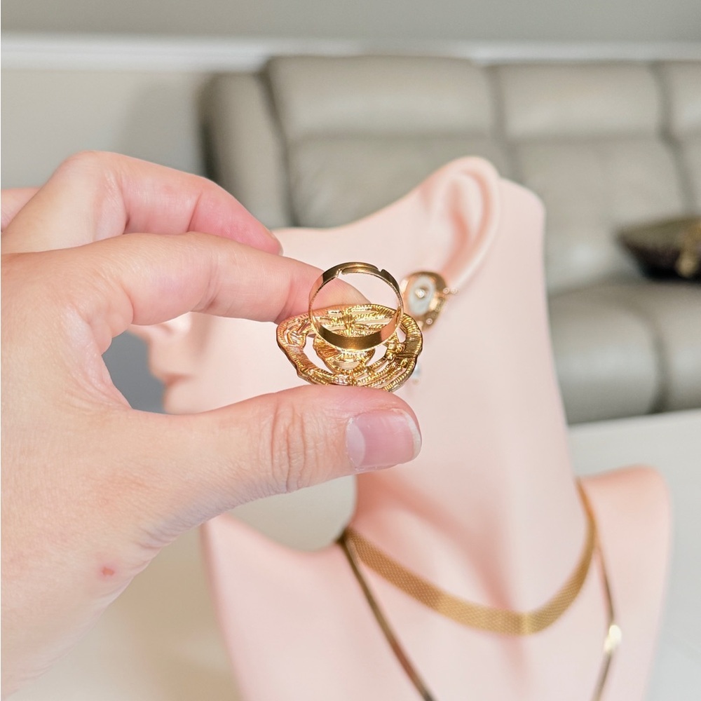 Gold Pearl Statement Ring - Elegant Women's Fashion Jewelry’s - Picture 8 of 10